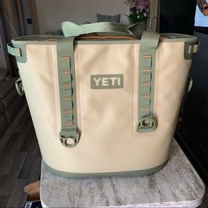 Yeti hooper 40
